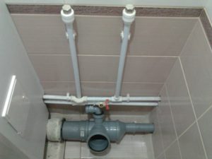 Монтаж труб водоснабжения и канализации